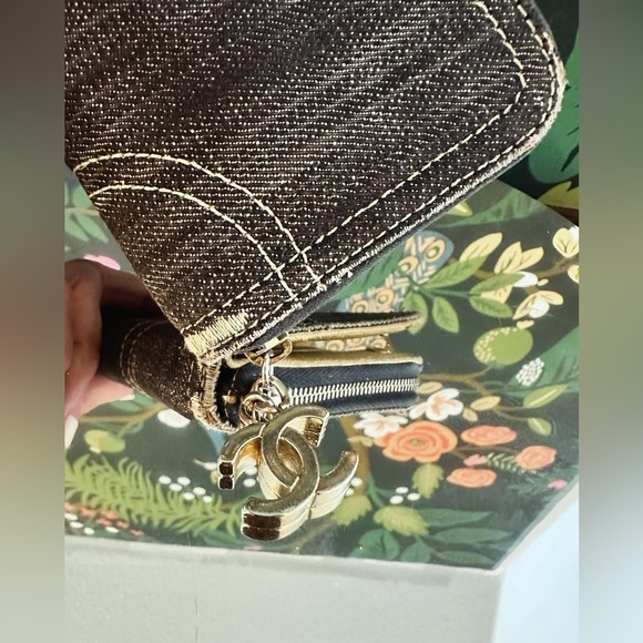 Chanel Denim with Gold Interior Snap Wallet 💃 👖🩷 - Picture 9 of 13